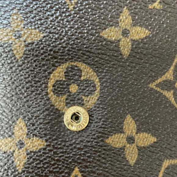 Louis Vuitton wallet on chain - Picture 5 of 13
